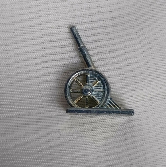 Monopoly 1985 Board Game Cannon Token Replacement Game Piece Part - Picture 2 of 2